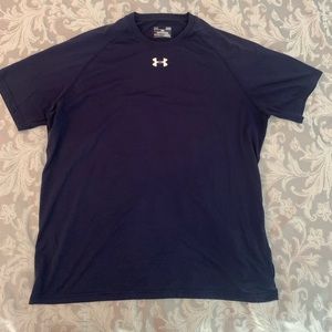 Men’s Under Armour performance t-shirt.
